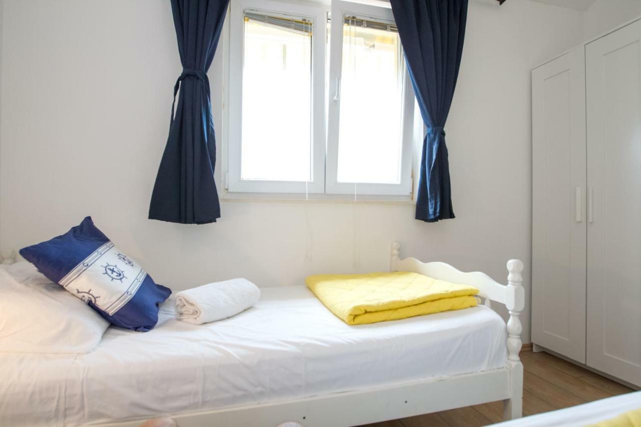 Apartments Emma 비오그라드나모루 외부 사진